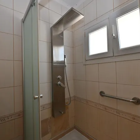 50 Meters To The 3 Bedroom *