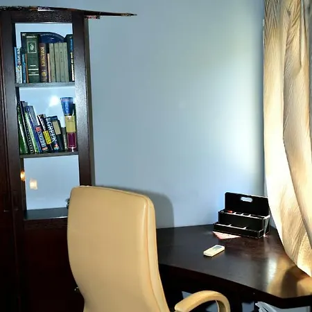 Apartman 50 Meters To The 3 Bedroom Limassol