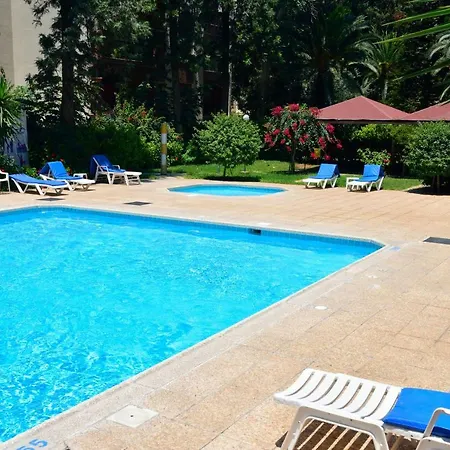 50 Meters To The 3 Bedroom Lägenhet Limassol