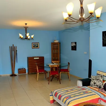 50 Meters To The 3 Bedroom Appartamento Limisso