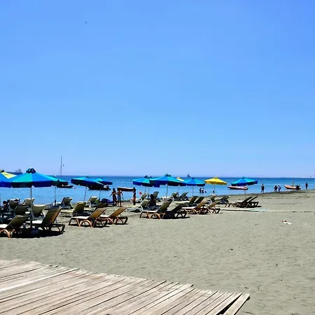 50 Meters To The 3 Bedroom Διαμέρισμα *