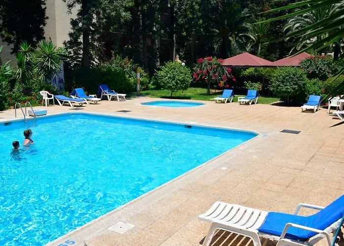 50 Meters To The 3 Bedroom Daire Limasol