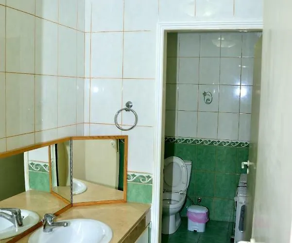 50 Meters To The 3 Bedroom リマソール