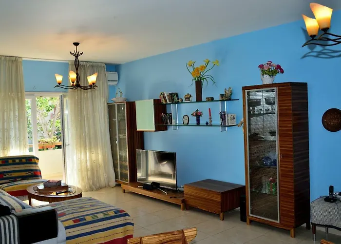 50 Meters To The 3 Bedroom Daire