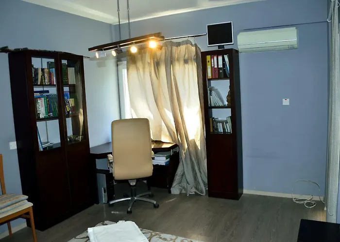 50 Meters To The 3 Bedroom Daire Limasol